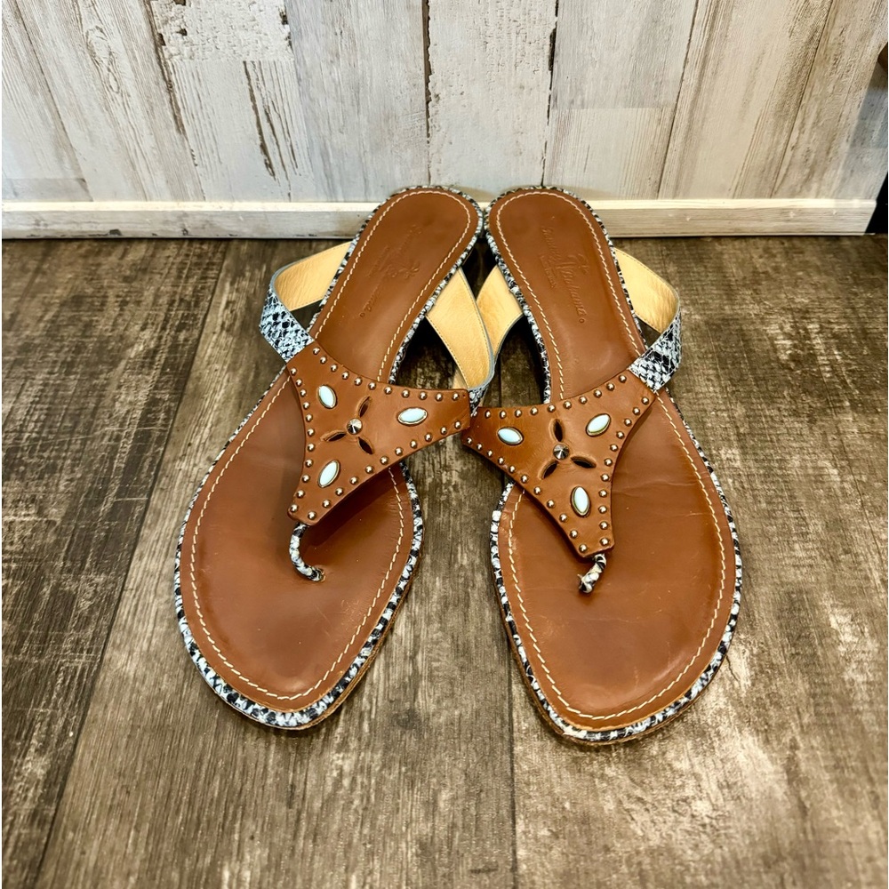 Tommy Bahama all leather kitten heel sandals size 9